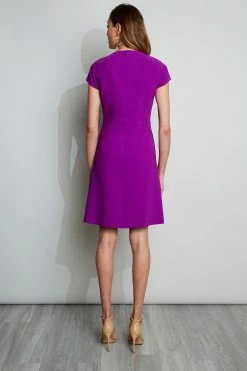 Elie Tahari Dresses & Jumpsuits Short Sleeve Dart Dress 17 Elie Tahari Dresses & Jumpsuits Short Sleeve Dart Dress