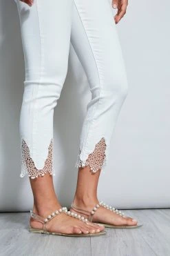 Elie Tahari Summer Delicious Pastels Embroidered Hem Pant 8 Elie Tahari Summer Delicious Pastels Embroidered Hem Pant