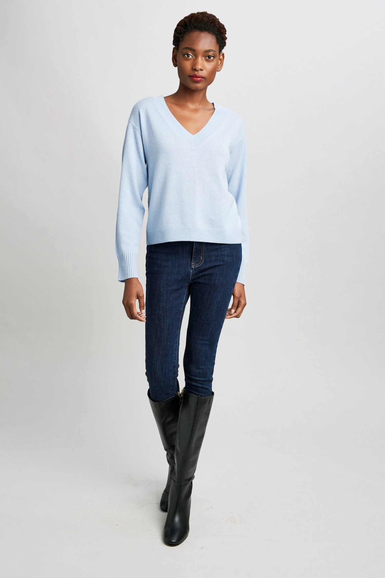 Elie Tahari Sweaters V-Neck Cashmere Sweater 6 Elie Tahari Sweaters V-Neck Cashmere Sweater