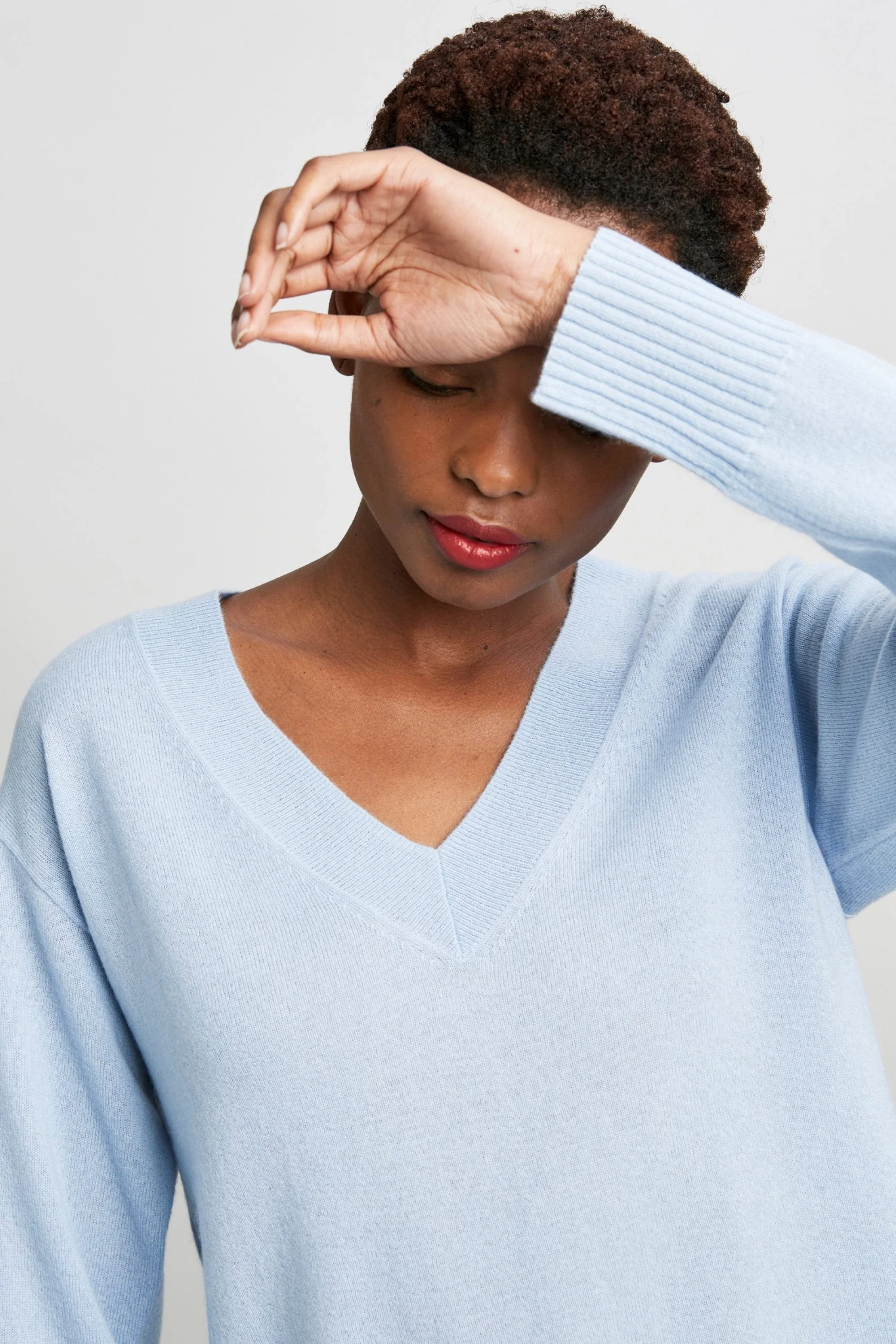 Elie Tahari Sweaters V-Neck Cashmere Sweater 5 Elie Tahari Sweaters V-Neck Cashmere Sweater